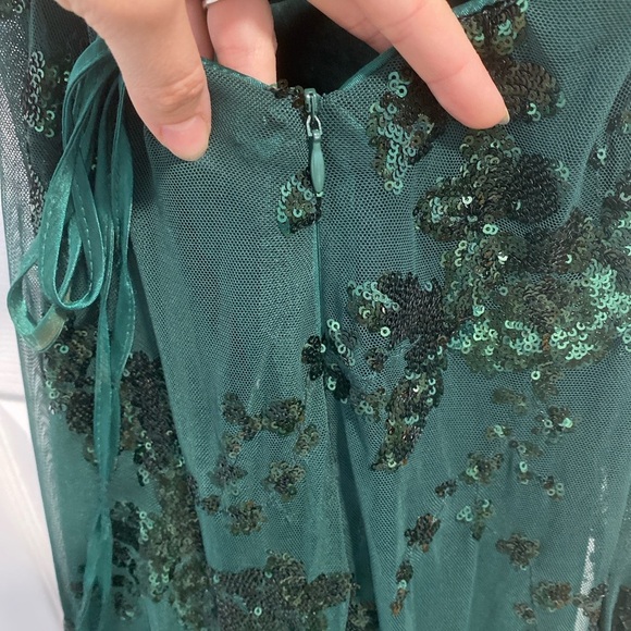 Lulu’s Valhalla Forest Green Sequin Lace-Up Maxi Dress Size Large - Picture 9 of 16